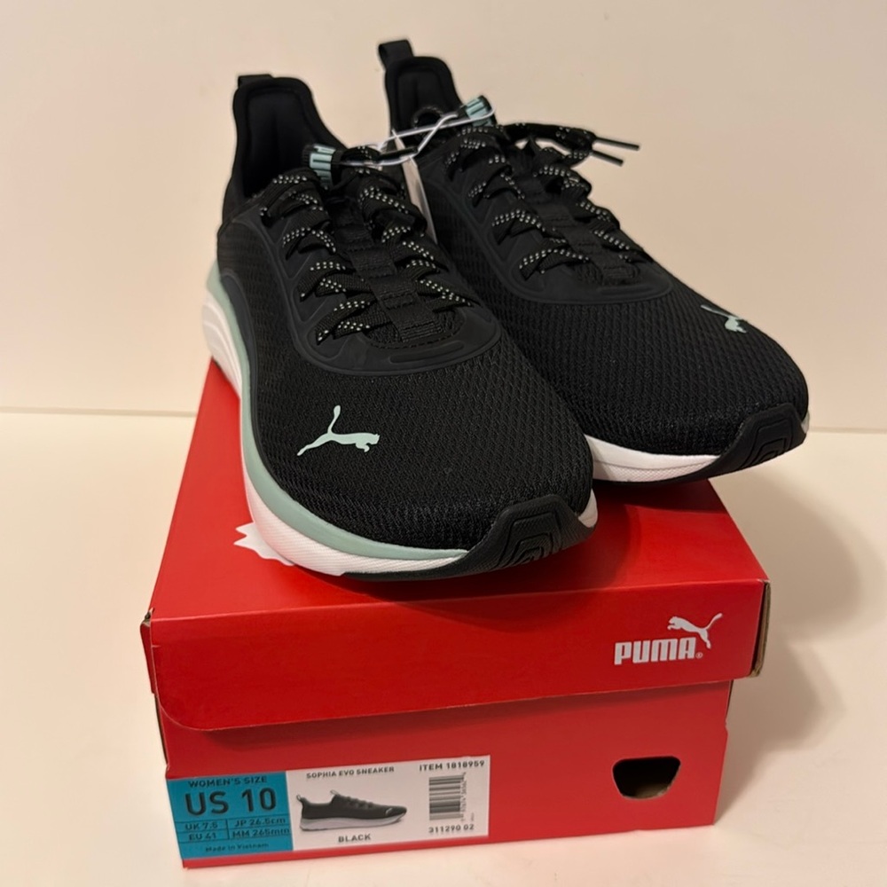 Puma Sophia Evo Black Sneakers Athletic Shoes Women’s Size 10. New